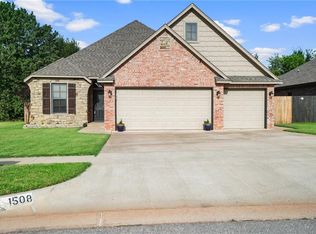 1508 Stirrup Way, Yukon, OK 73099