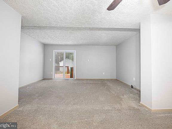 5th image of 306 Heron St