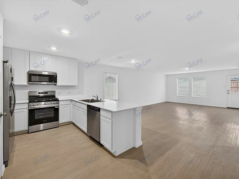 4041 Arklow St — Photo 5