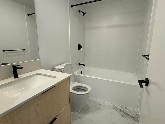5th image of 13738 Central Ave #2008