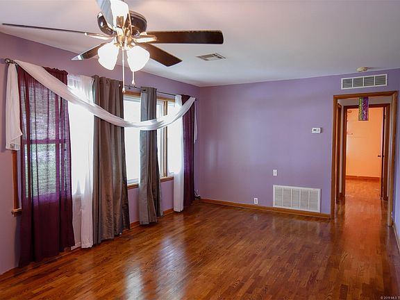 4th image of 800 S Ohio Ave