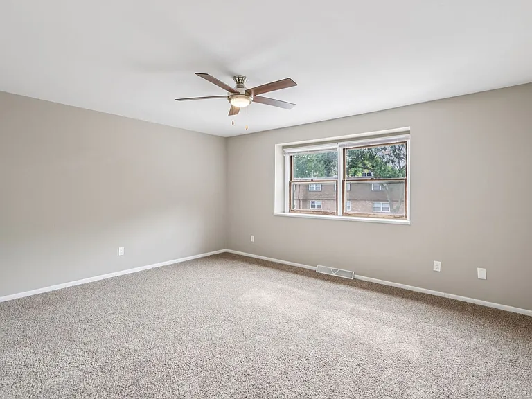 Woodland Reserve Apartments — Photo 34