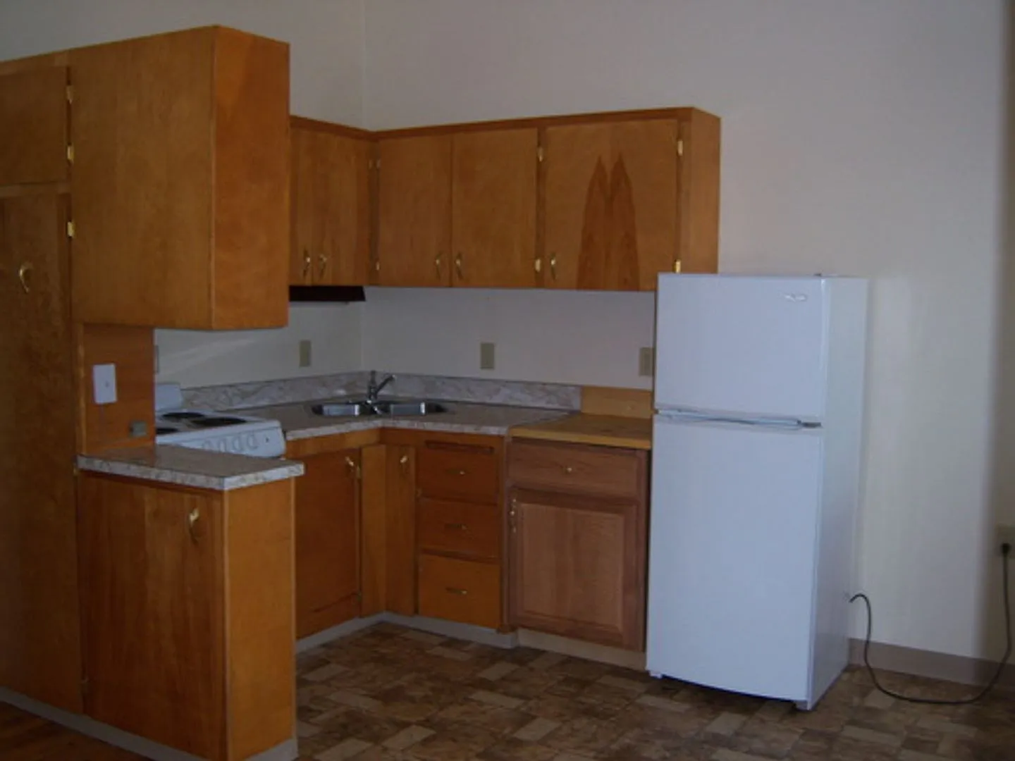 428 Milton - 14 Units — Photo 2