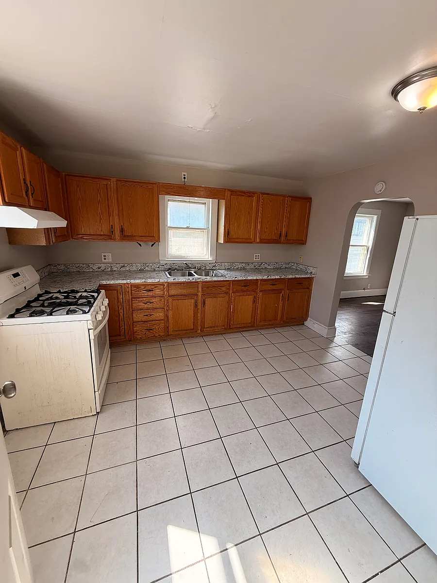 Building Photo - 4513 20th Ave #2