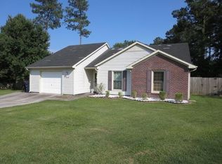 210 E Cameron Ct, Jacksonville, NC 28546