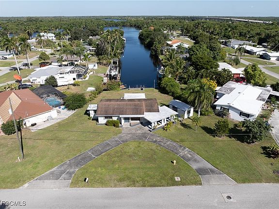 2nd image of 289 Coral Dr