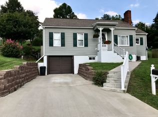 141 Circle Dr, Fairmont, WV 26554