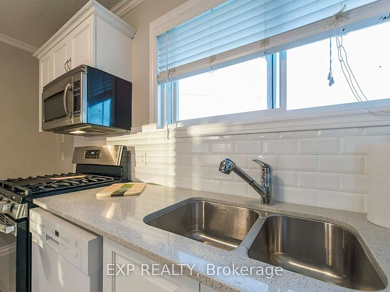 107 Hilliard Ave #A — Photo 8