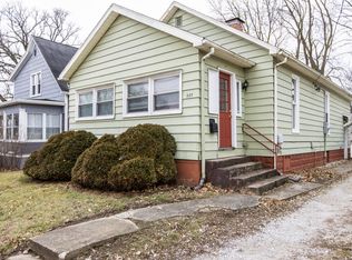 807 Bunn St, Bloomington, IL 61701