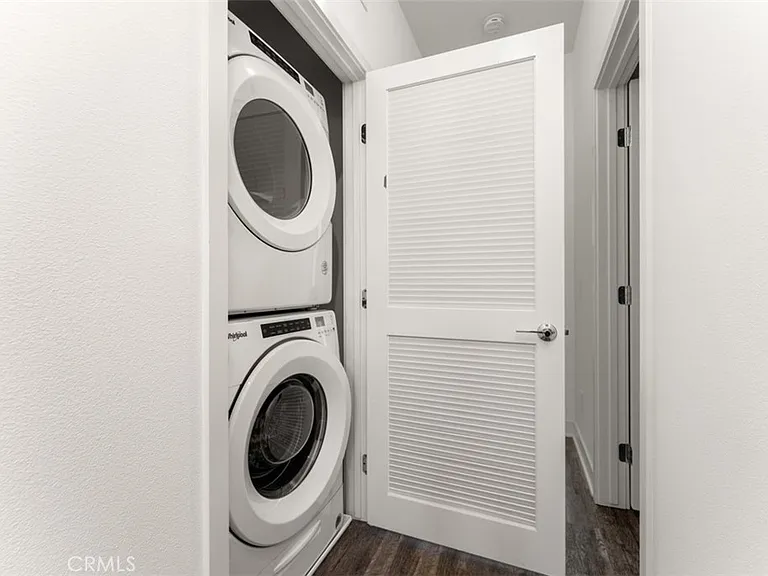 1415 W Cara Dr — Photo 34