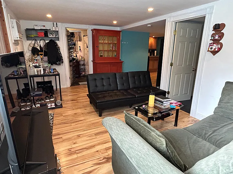 11 Main St #1 — Photo 3