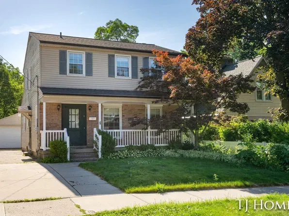 8 Wallinwood Ave NE, Grand Rapids, MI 49503