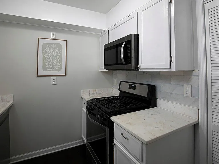 1018 Old Holcomb Bridge Rd — Photo 13