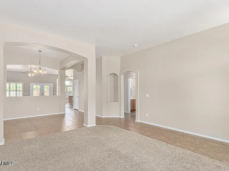 410 E Kent Ave — Photo 5