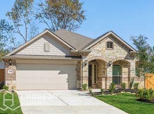 204 W Cascade Heights Dr, Montgomery, TX 77316
