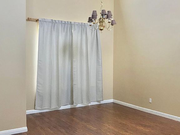 3rd image of 709 Ashton Oaks Way