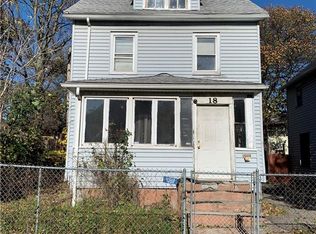 18 Fairbanks St, Rochester, NY 14621