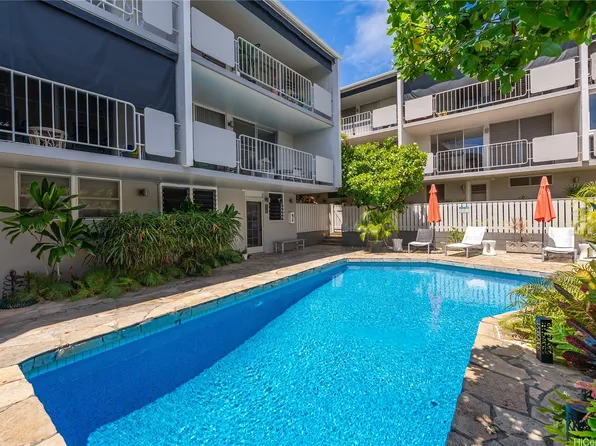 3121 Pualei Cir APT 14, Honolulu, HI 96815