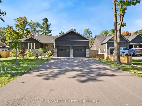 22 Bellehumeur Rd, Tiny, ON L9M 0J1