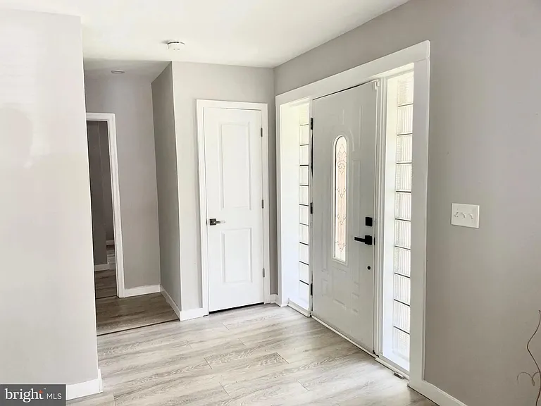 378 Eggerts Crossing Rd — Photo 3