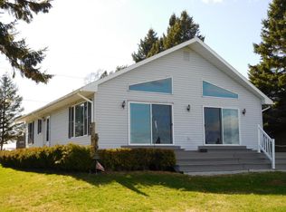 5885 Scenic Dr, Sault Sainte Marie, MI 49783