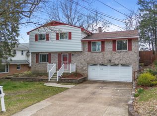 5132 Rosecrest Dr, Pittsburgh, PA 15201