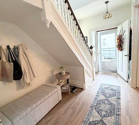 5th image of 221 William St
