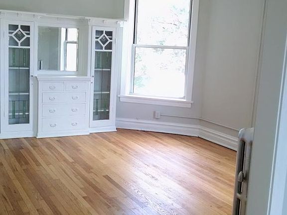 4th image of 5052 N Ashland Ave APT 3
