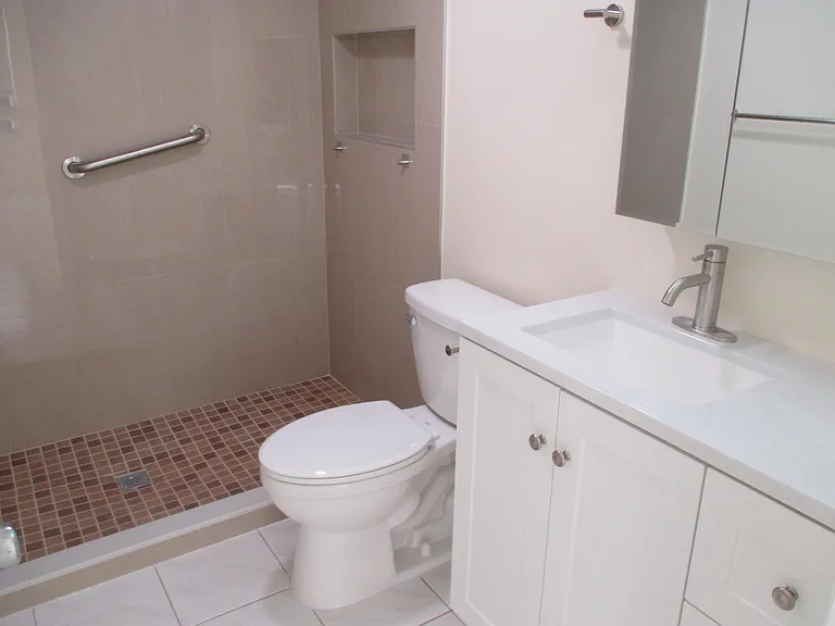 200 Lake Carol Dr — Photo 13