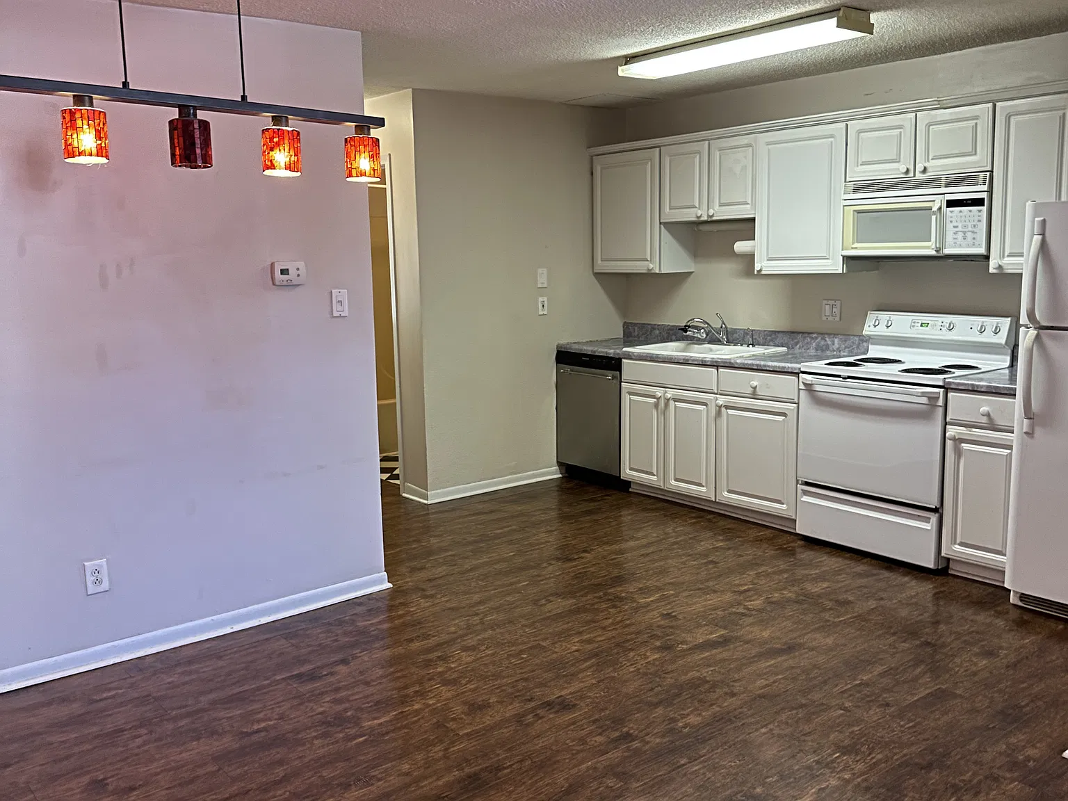 9215 Shady Bend Ln — Photo 4