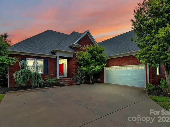 725 Double Eagle St SW, Concord, NC 28027