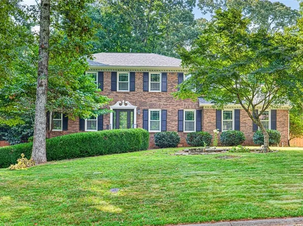 4224 Cedar Creek Trl, Lilburn, GA 30047