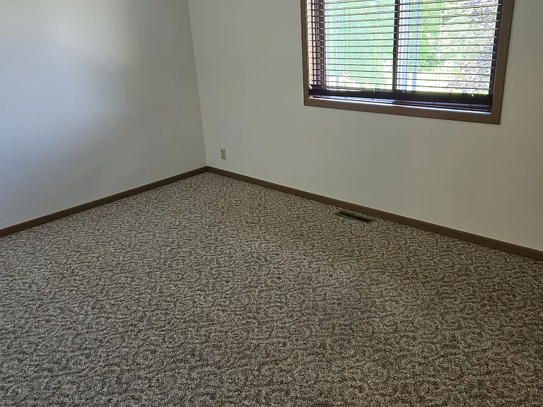 527 Franklin St #B — Photo 6
