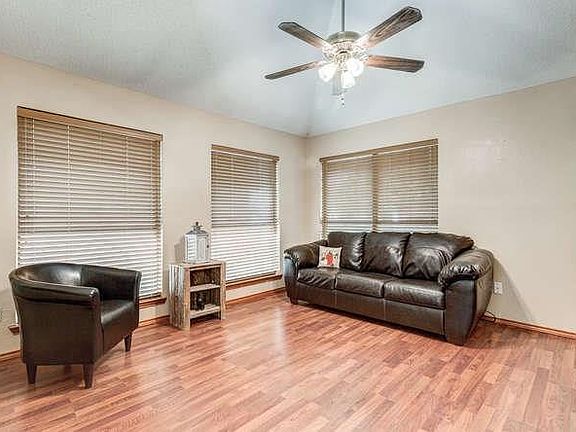 4th image of 4728 Wineberry Dr