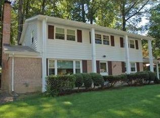 8711 Bridle Wood Dr, Springfield, VA 22152