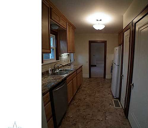 3rd image of 408 W Jefferson St