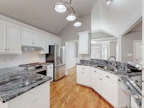 3rd image of 354 Crown Mill Dr