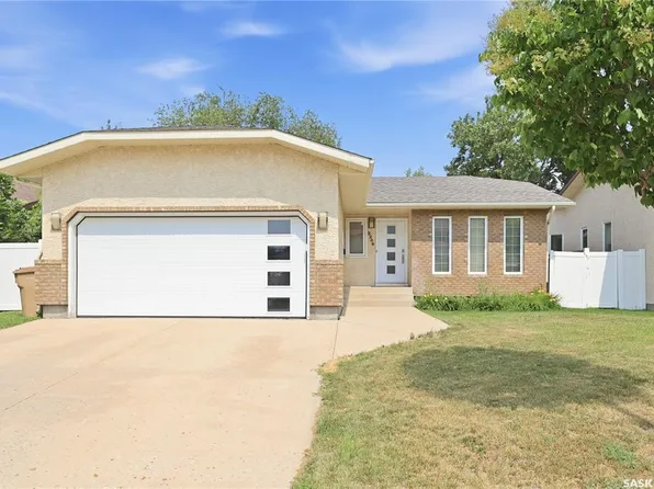 2206 Assiniboine AVENUE E, Regina, SK S4V 2E8
