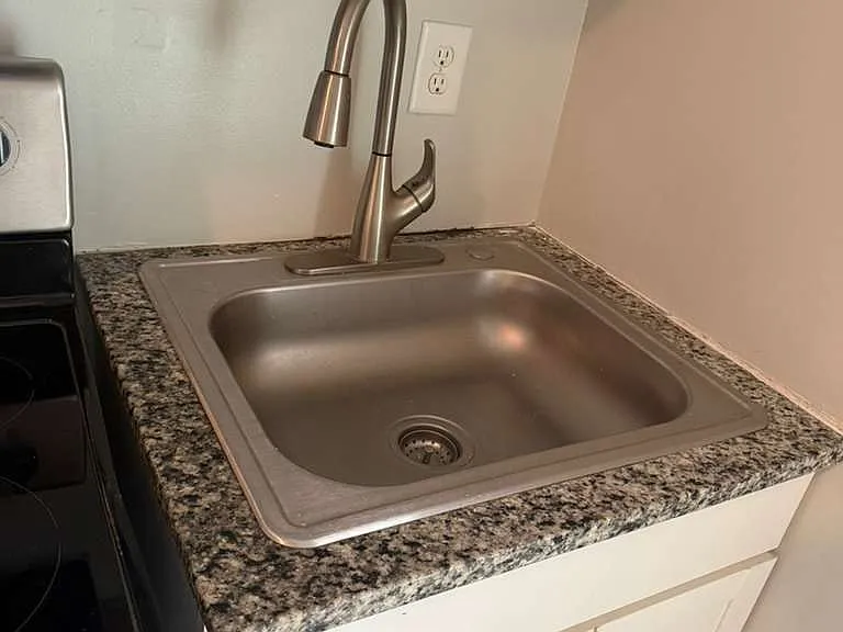 624 Washington St #7 — Photo 4