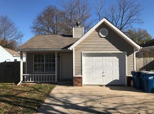 210 NW J St, Bentonville, AR 72712