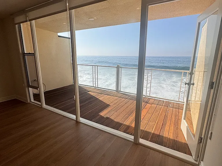 20656 Pacific Coast Hwy #4 — Photo 15
