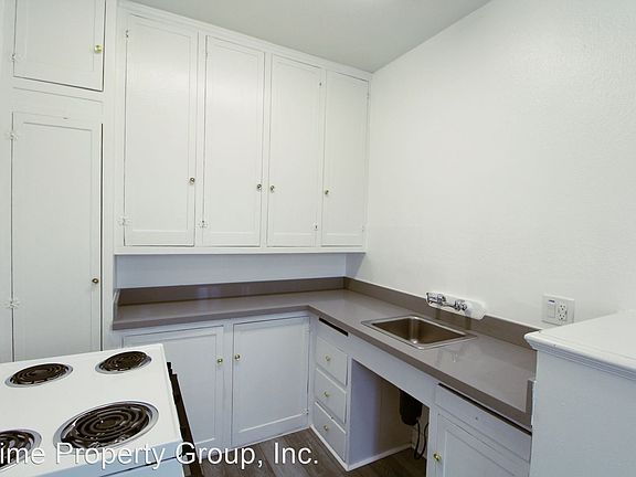 4th image of 3201 Beaumont Ave Unit 23A