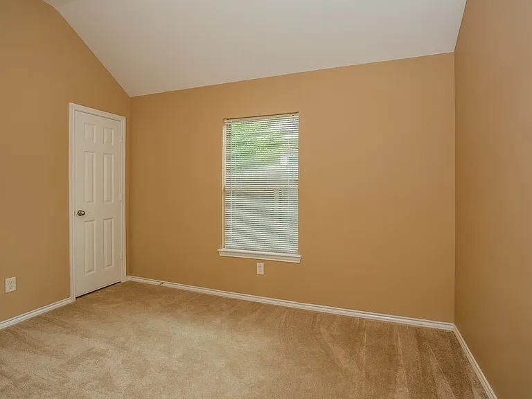 16531 Strathmore Manor Ln — Photo 9