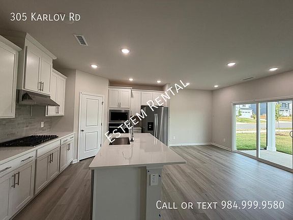 3rd image of 305 Karlov Rd