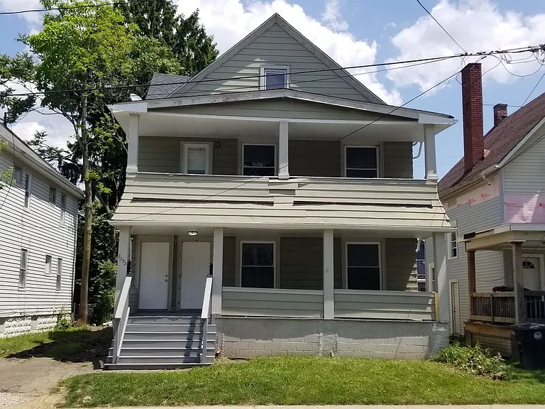 2053 W 99th St — Photo 2