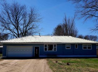 314 1st St NW, Fostoria, IA 51340