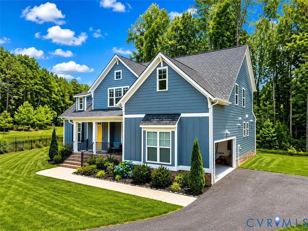 5 bed, 4.0 bath, 3157 sqft, $3,450 — Photo 3
