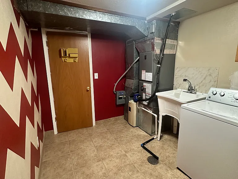 219 Thayer Dr — Photo 37