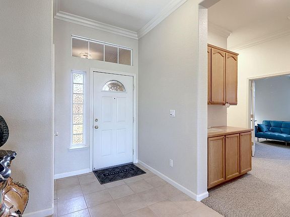 5th image of 341 Canyon Springs Drive
