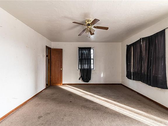 5th image of 3249 Louisville Ave